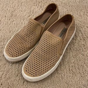 Steve Madden slip ons